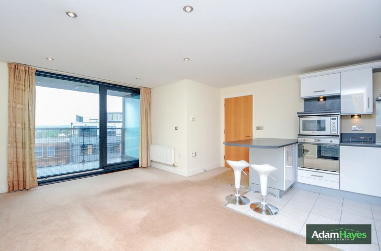 Kingsway, North Finchley, N12