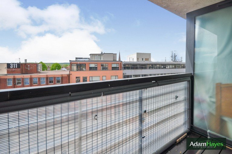 Kingsway, North Finchley, N12