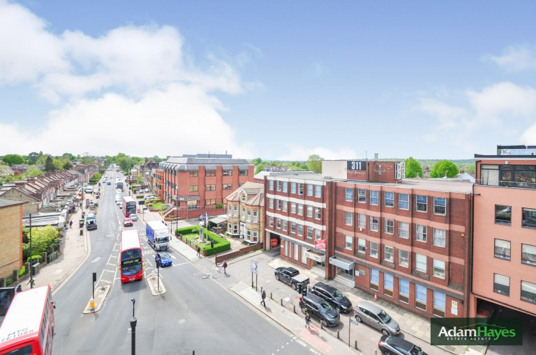 Kingsway, North Finchley, N12