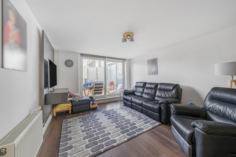 Lankaster Gardens, East Finchley, N2