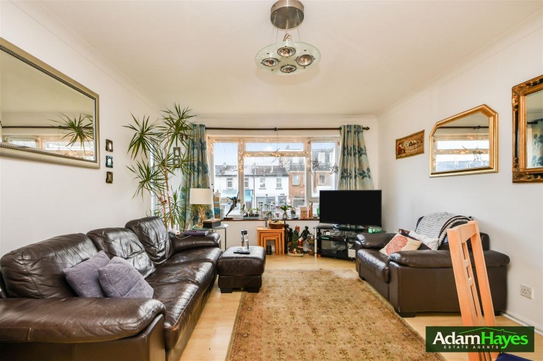 North Mount, High Road, N20