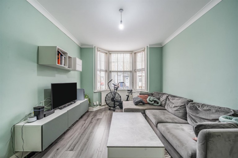 Grange Avenue, North Finchley, N12