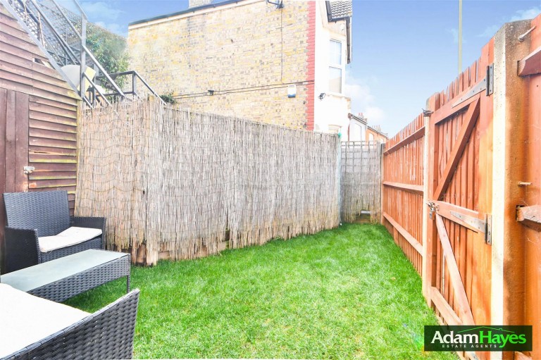 Grange Avenue, North Finchley, N12