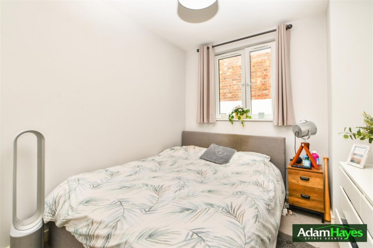 Hutton Grove, North Finchley N12