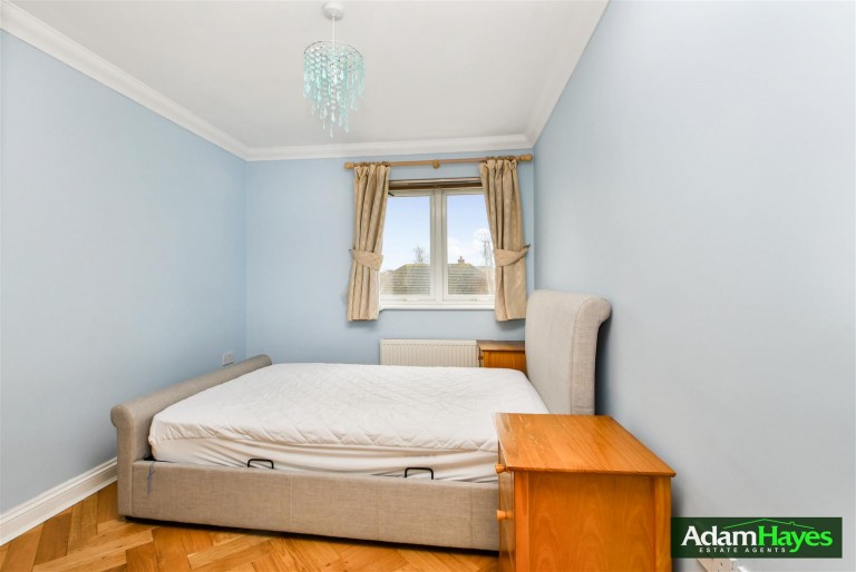 Juliana Close, East Finchley, N2
