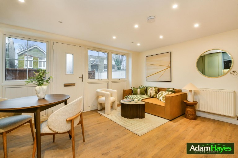 Hutton Grove, North Finchley N12