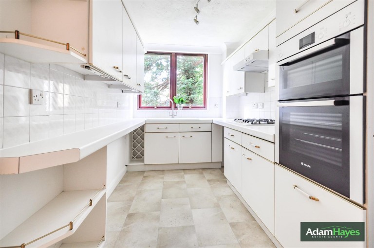 Sandringham Gardens, North Finchley,N12