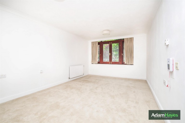 Sandringham Gardens, North Finchley,N12