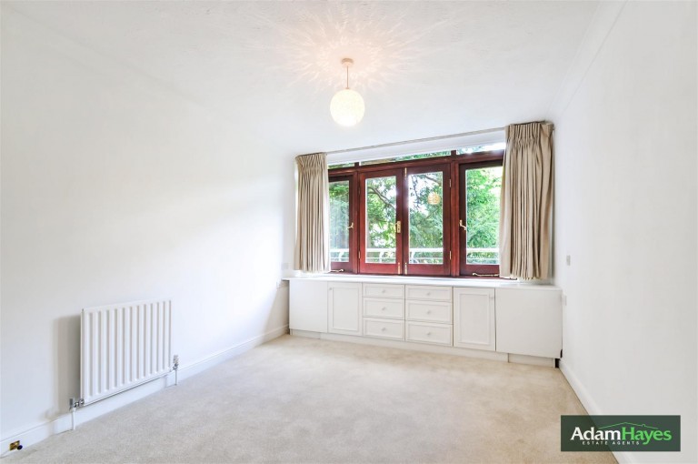 Sandringham Gardens, North Finchley,N12
