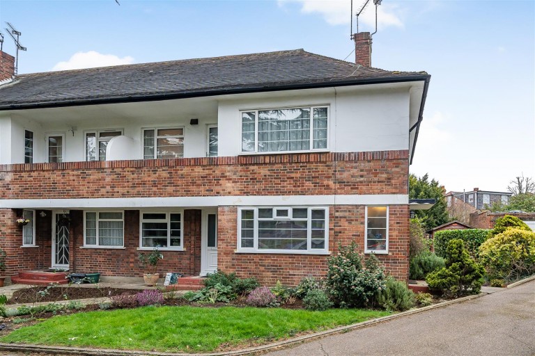Nether Street, North Finchley, N12