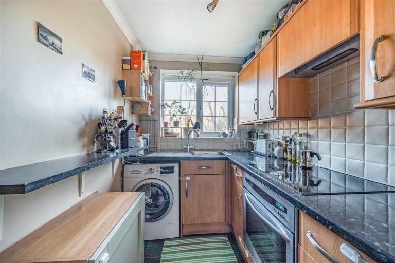 Hartland Road, Friern Barnet, N11