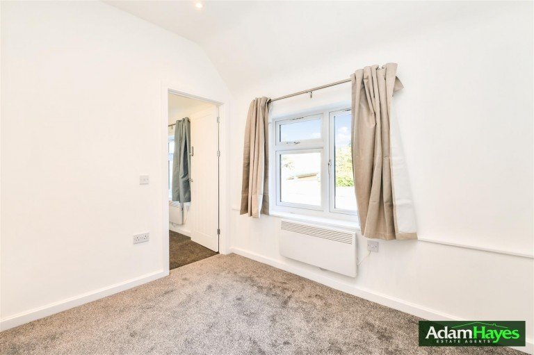 Woodhouse Road, North Finchley, N12