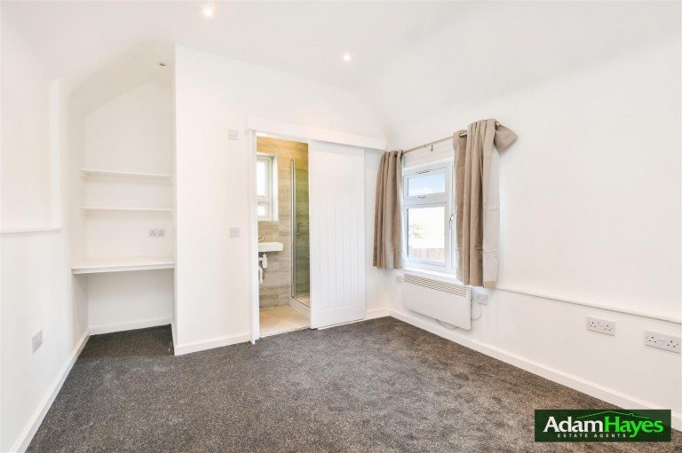 Woodhouse Road, North Finchley, N12