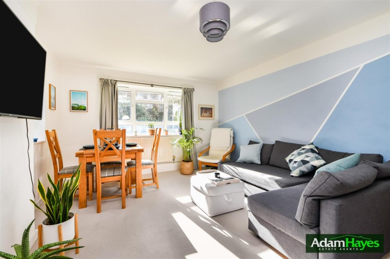 Burnbrae Close, North Finchley, N12