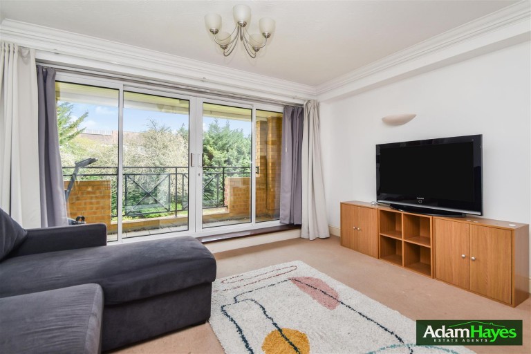 Regents Park Road, Finchley Central, N3