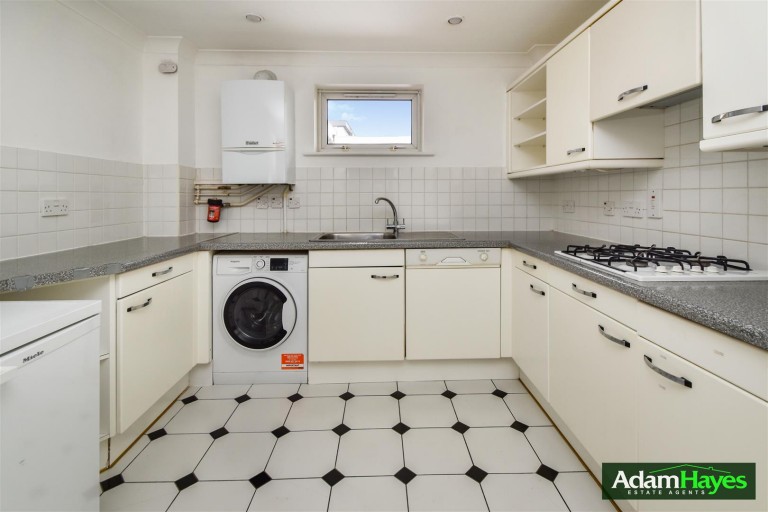 Regents Park Road, Finchley Central, N3