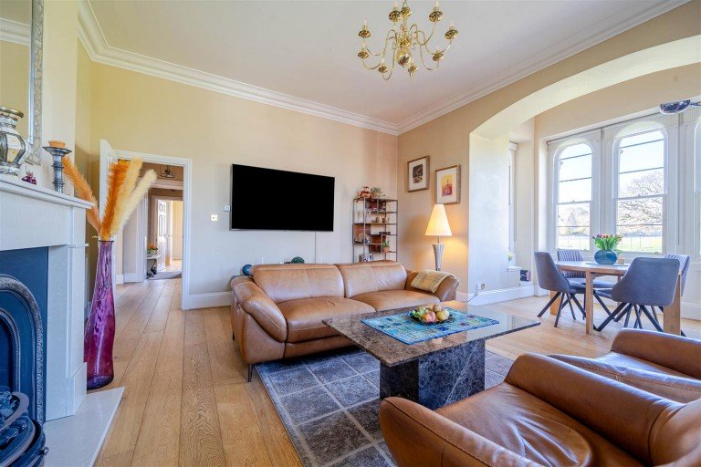 Royal Drive, Friern Barnet, N11
