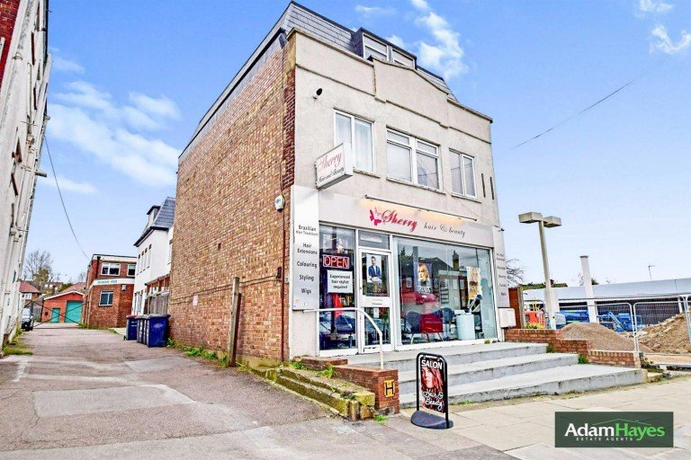 Dollis Road, Mill Hill East, NW7
