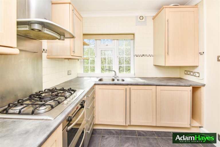 Etchingham Court, Finchley Central, N3