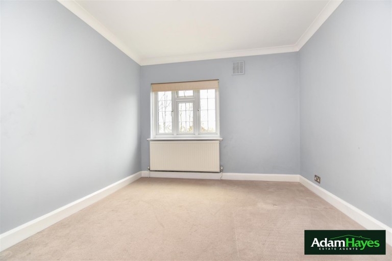 Etchingham Court, Finchley Central, N3