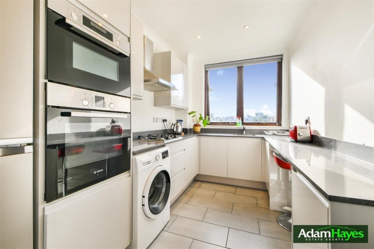 Sandringham Gardens, North Finchley, N12