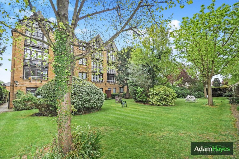 Sandringham Gardens, North Finchley, N12