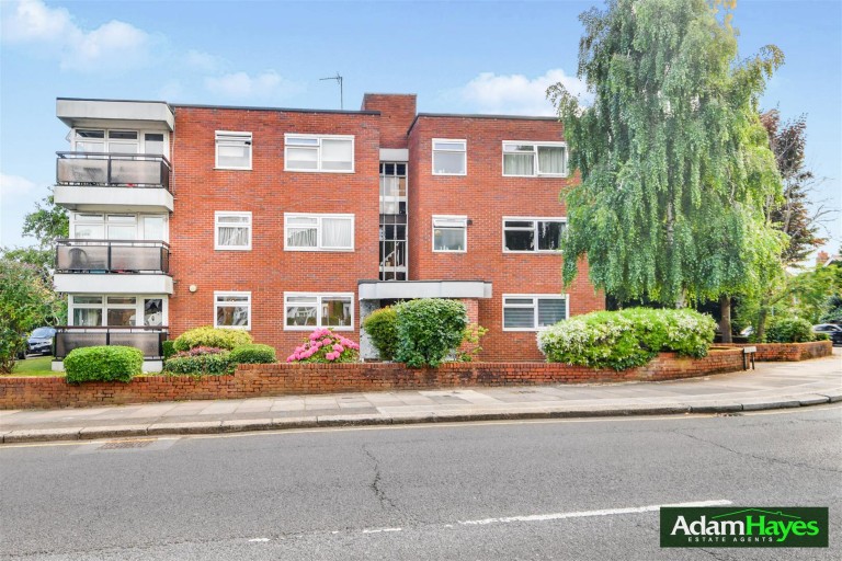 Hendon Lane, Finchley Central, N3