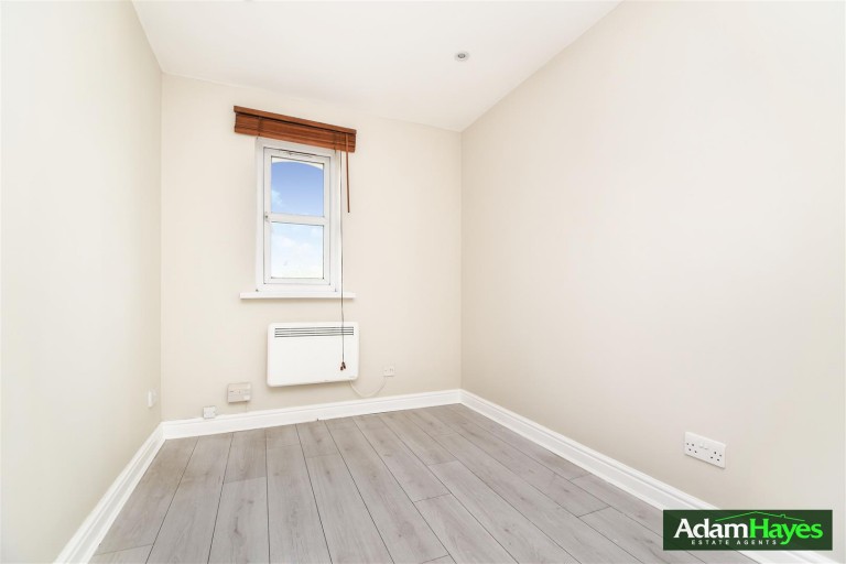 Simms Gardens, East Finchley, N2