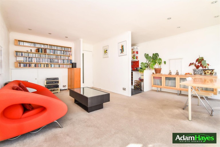 Holden Avenue, North Finchley, N12