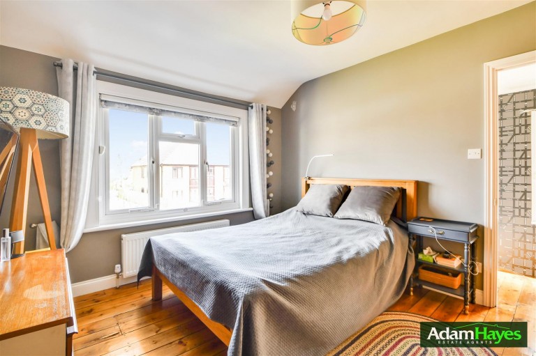 Chesterfield Road, Barnet, EN5