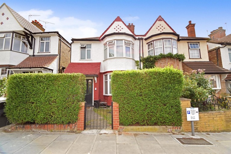 Leeside Crescent, Golders Green, NW11
