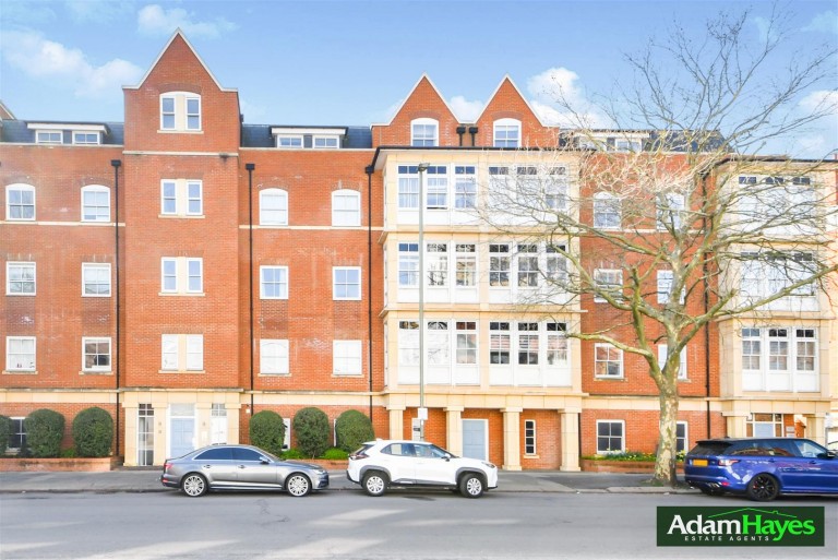 High Road, North Finchley, N12