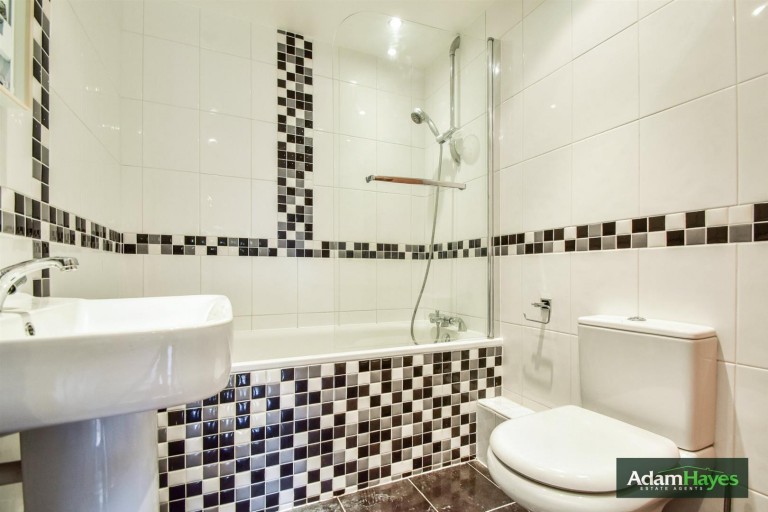 Holden Road, Woodside Park, N12