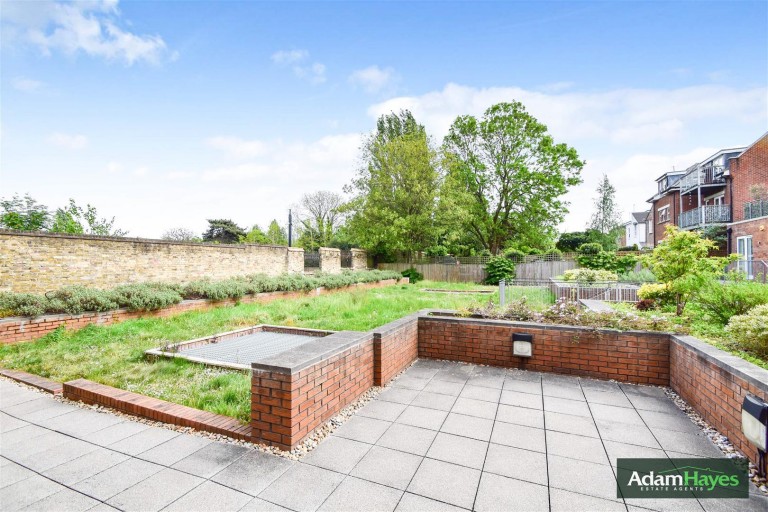 Lankaster Gardens, East Finchley, N2