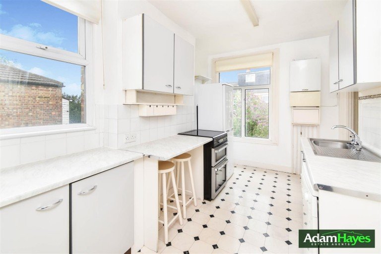Grange Avenue, North Finchley, N12