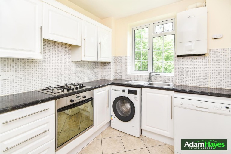 Ballards Lane, Finchley Central, N3