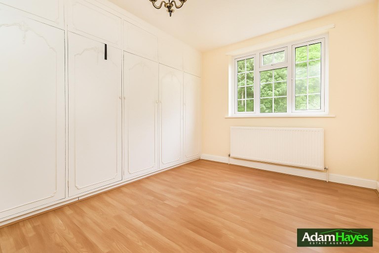 Ballards Lane, Finchley Central, N3