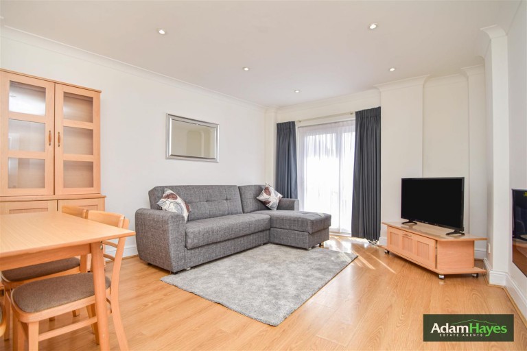 Nether Street, North Finchley, N12