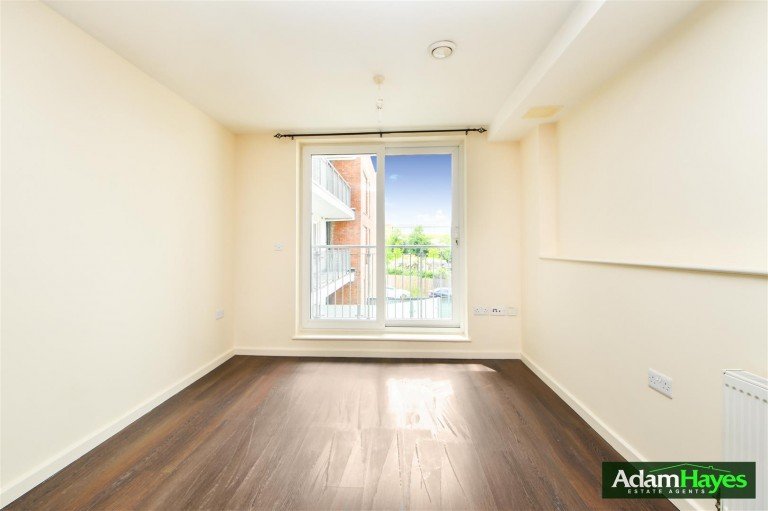 Lankaster Gardens, East Finchley, N2