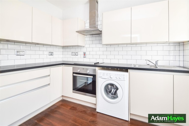 Buckingham Avenue, Whetstone, N12