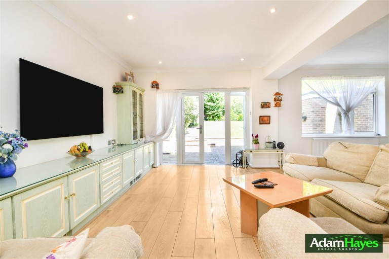Michleham Down, North Finchley, N12