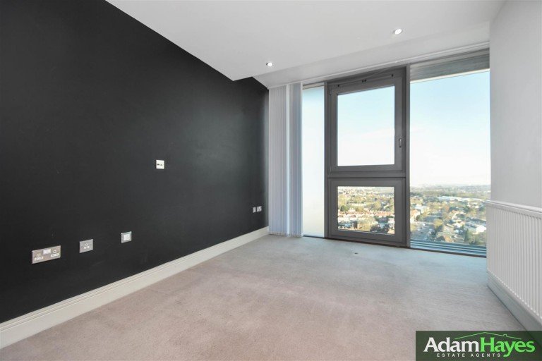 Kingsway, North Finchley, N12