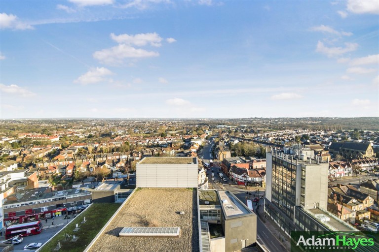 Kingsway, North Finchley, N12