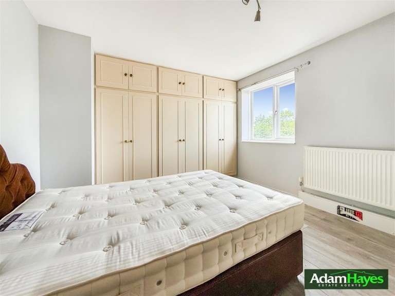 Friern Barnet Lane, Whetstone, N20