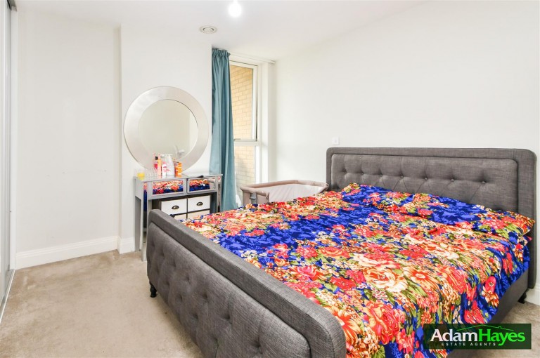 Montmorency Gardens, New Southgate, N11