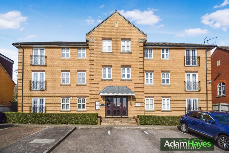 Honiton Gardens, Mill Hill, NW7