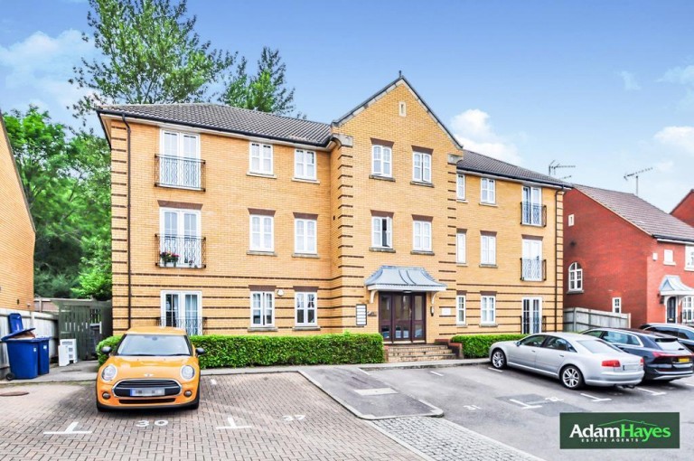 Honiton Gardens, Mill Hill, NW7