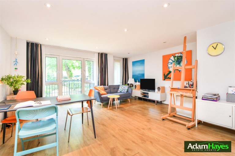 Holden Avenue, North Finchley, N12
