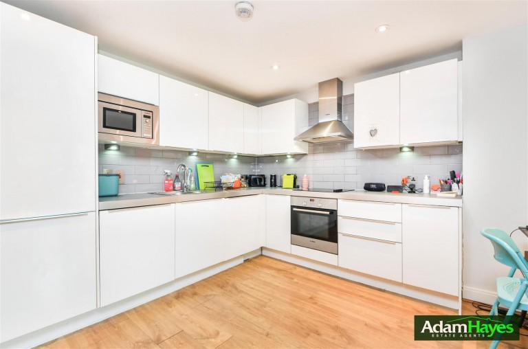 Holden Avenue, North Finchley, N12