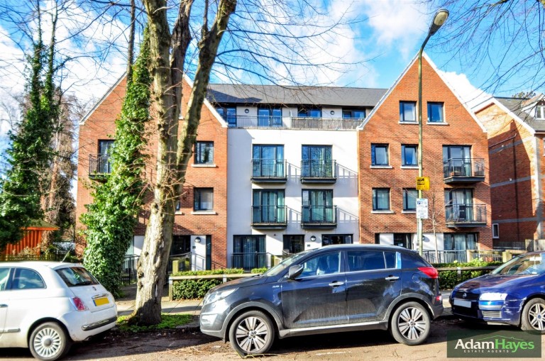 Holden Avenue, North Finchley, N12
